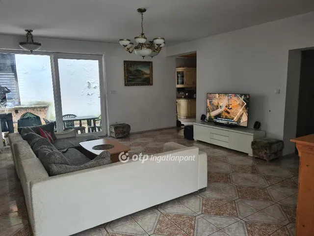 Eladó ház Diósd 388 nm