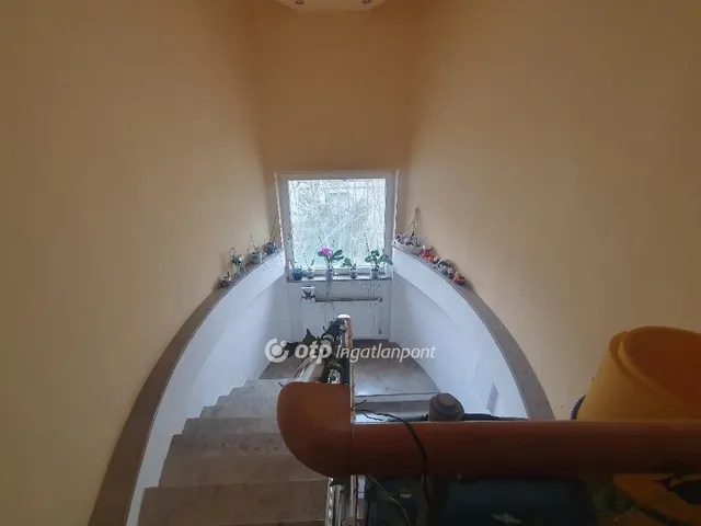 Eladó ház Budapest II. kerület 233 nm