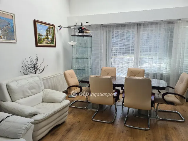 Eladó ház Budapest II. kerület 233 nm