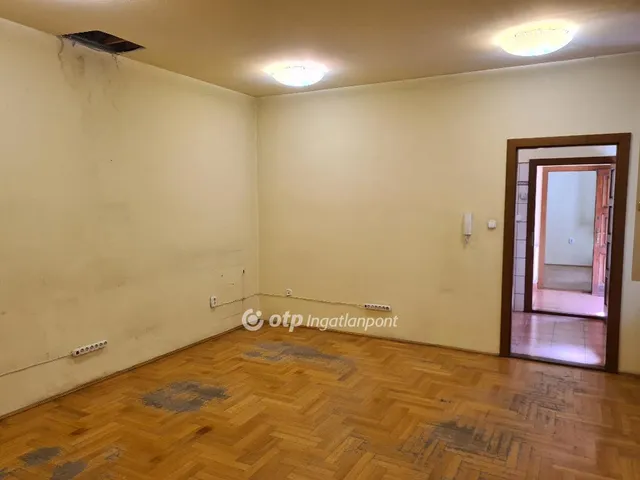 Eladó kereskedelmi és ipari ingatlan Budapest IX. kerület 76 nm