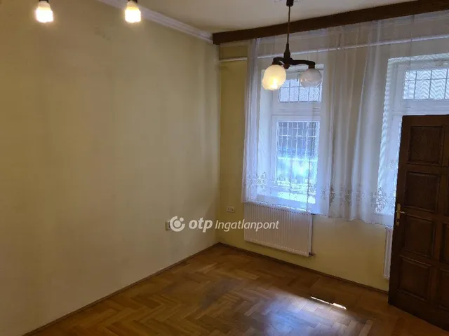 Eladó kereskedelmi és ipari ingatlan Budapest IX. kerület 76 nm