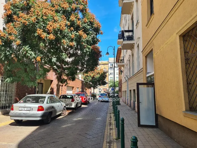 Eladó kereskedelmi és ipari ingatlan Budapest IX. kerület 76 nm