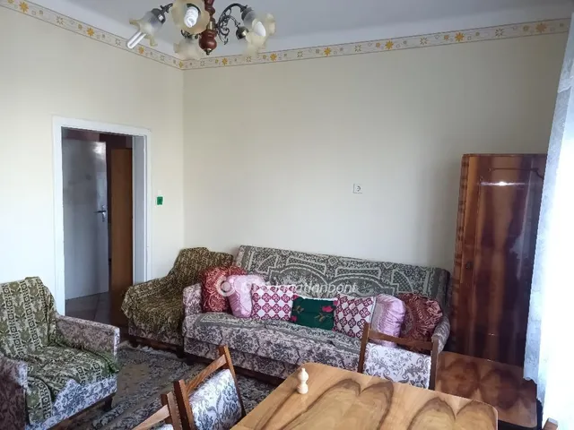 Eladó ház Isaszeg 232 nm