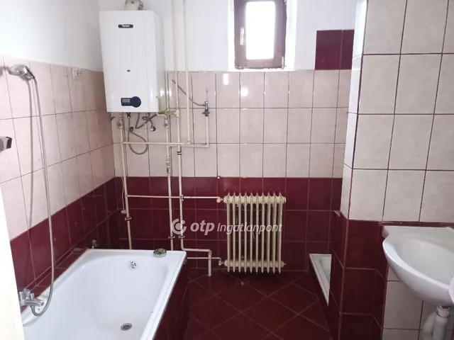 Eladó ház Isaszeg 232 nm