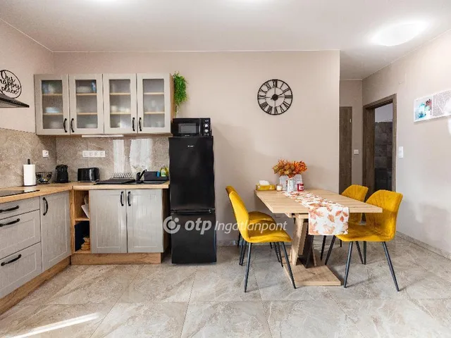 Eladó ház Balatonvilágos 219 nm