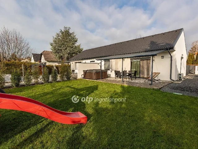 Eladó ház Balatonvilágos 110 nm