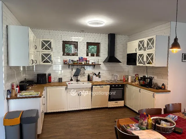 Eladó ház Gomba 113 nm