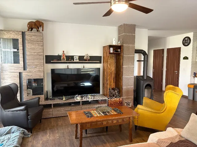 Eladó ház Gomba 113 nm