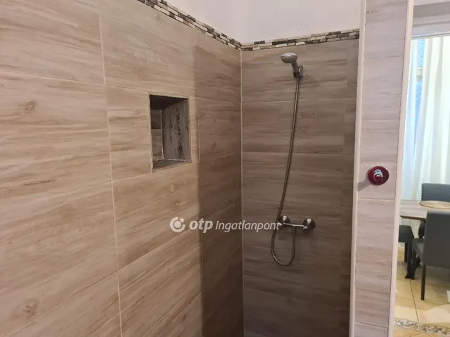 Eladó lakás Budapest V. kerület 72 nm