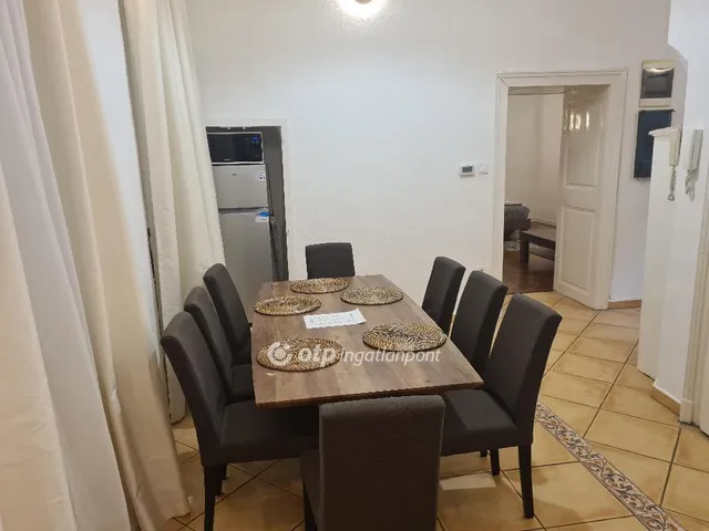 Eladó lakás Budapest V. kerület 72 nm