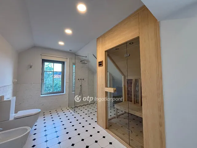 Kiadó ház Nagykovácsi 280 nm