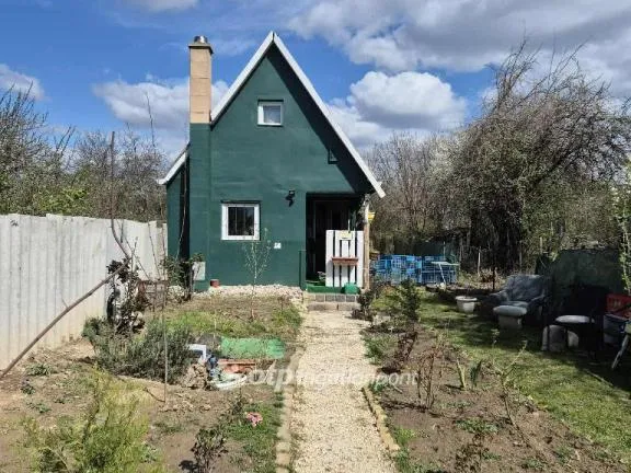 Eladó üdülő és hétvégi ház Isaszeg 28 nm