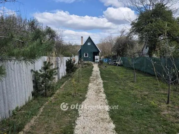 Eladó üdülő és hétvégi ház Isaszeg 28 nm