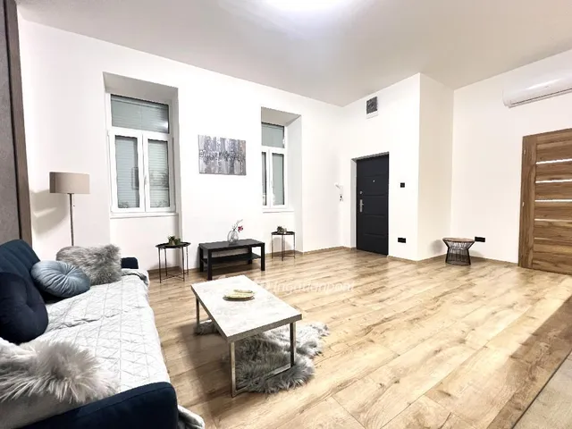 Eladó lakás Budapest VI. kerület 34 nm