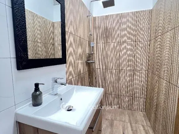 Eladó lakás Budapest VI. kerület 96 nm