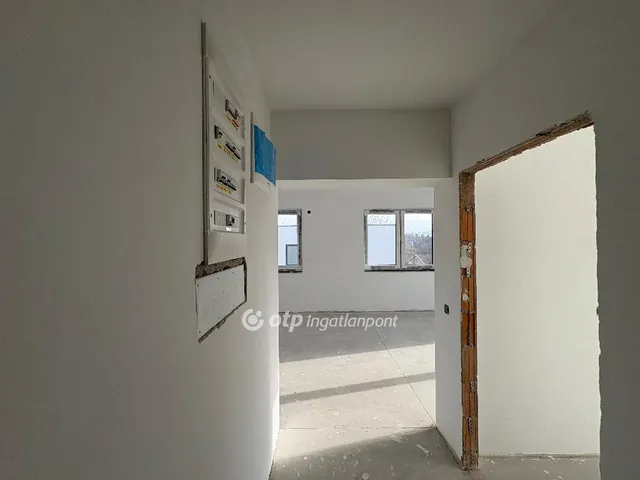 Eladó lakás Balatonakarattya 81 nm