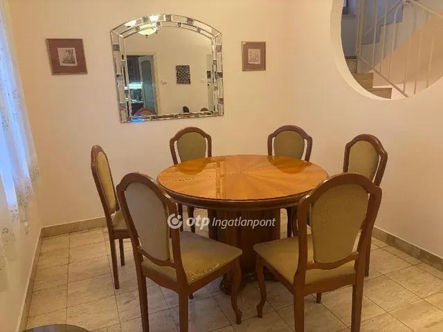 Eladó ház Budapest II. kerület 218 nm