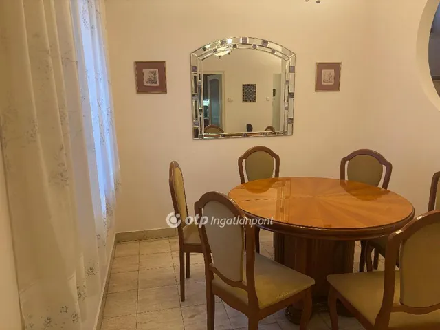 Eladó ház Budapest II. kerület 218 nm