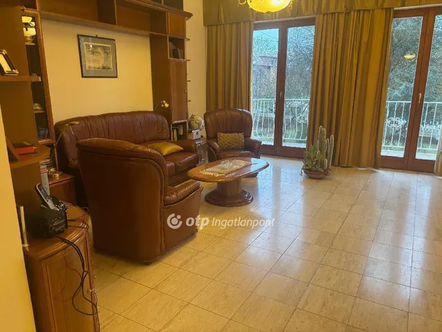 Eladó ház Budapest II. kerület 218 nm