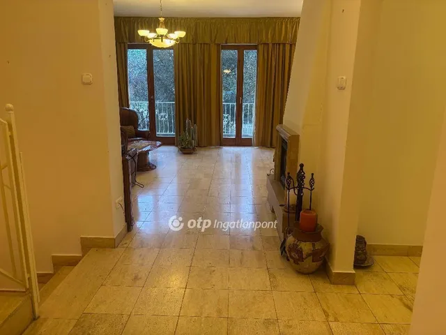 Eladó ház Budapest II. kerület 218 nm