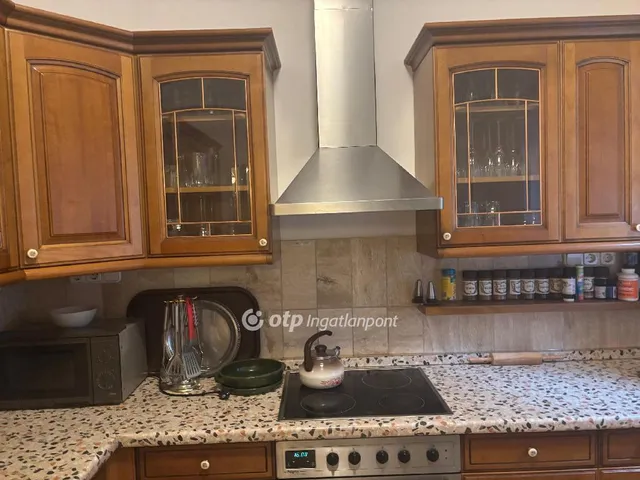 Eladó ház Budapest II. kerület 218 nm