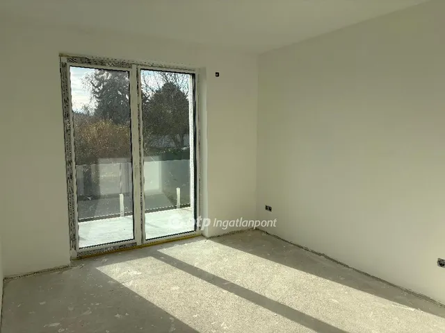 Eladó lakás Balatonakarattya 42 nm