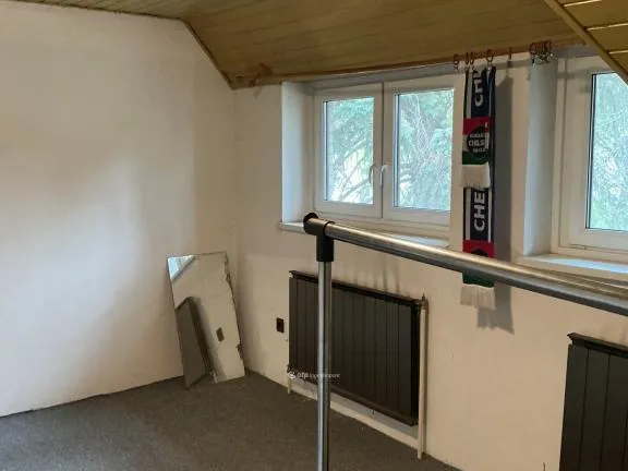 Eladó ház Budapest XVI. kerület 269 nm