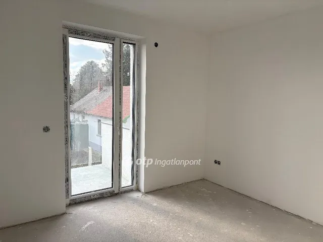 Eladó lakás Balatonakarattya 42 nm