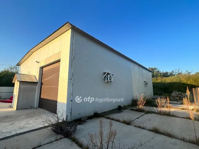 Eladó kereskedelmi és ipari ingatlan Zagyvaszántó 34372 nm