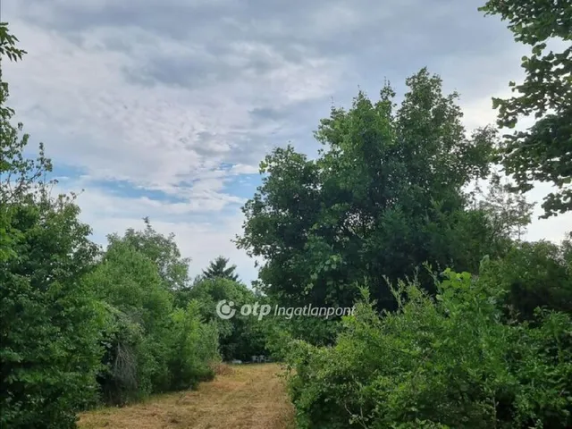 Eladó telek Budakeszi 2630 nm