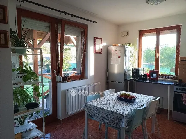 Eladó ház Dány 145 nm