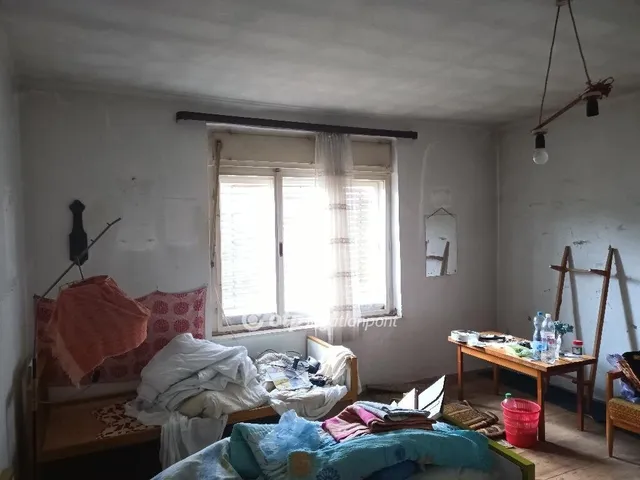Eladó ház Nagytarcsa 740 nm