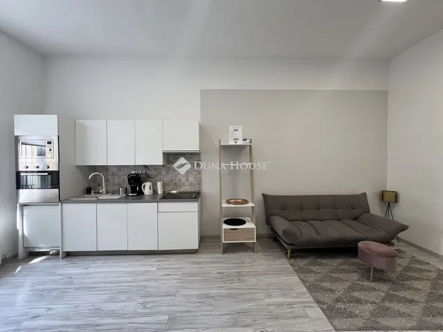 Eladó lakás Budapest VI. kerület 63 nm