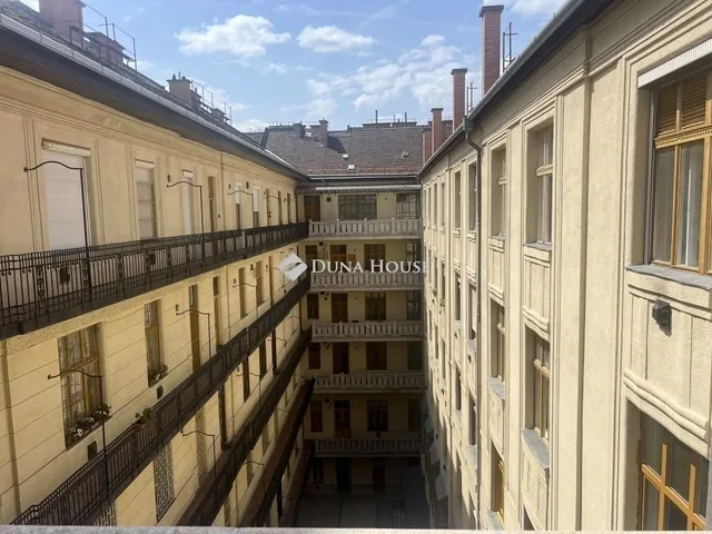 Eladó lakás Budapest VI. kerület 63 nm