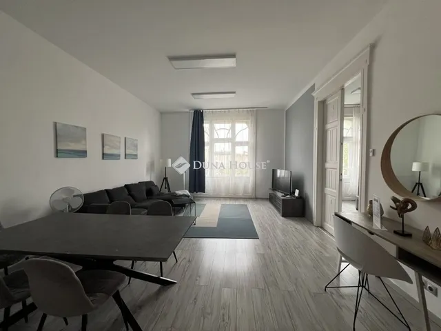 Eladó lakás Budapest VI. kerület 87 nm