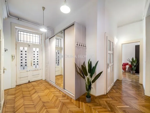Eladó lakás Budapest XIII. kerület 117 nm