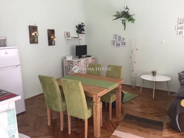 Eladó lakás Budapest VI. kerület 33 nm