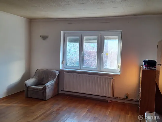 Eladó lakás Oroszlány 49 nm