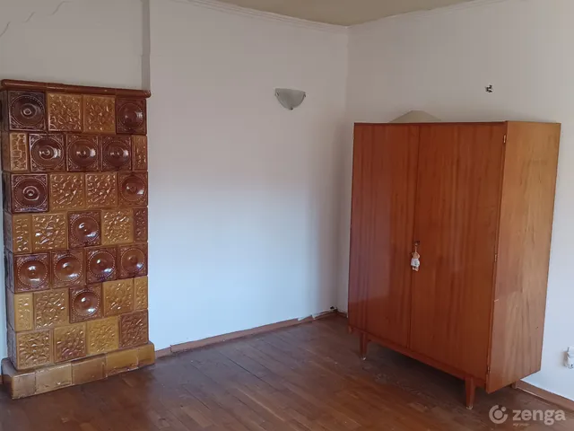 Eladó lakás Oroszlány, Táncsics Mihály út 49 nm