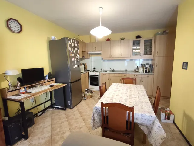 Eladó lakás Komárom 77 nm