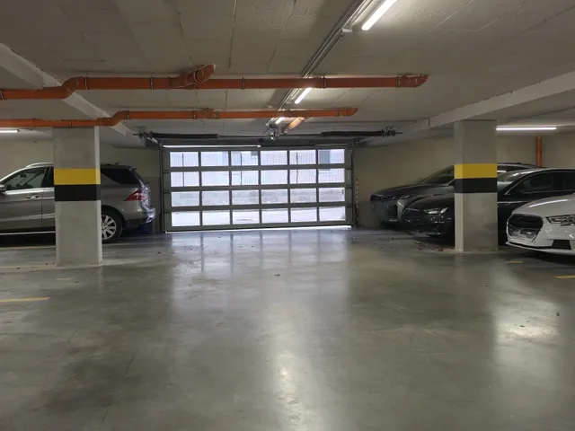 Eladó garázs Komárom 12 nm