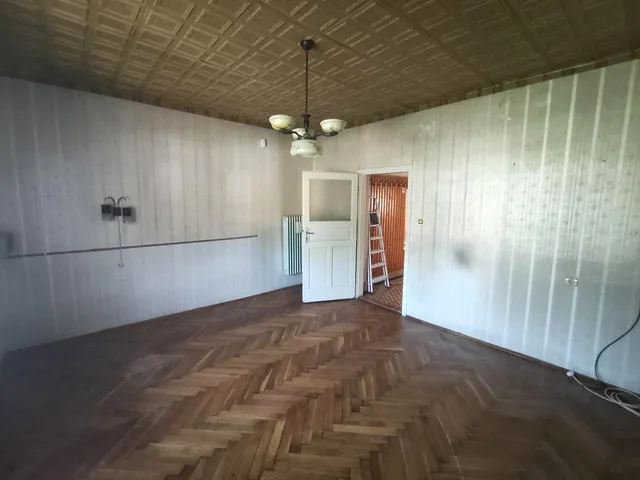 Eladó ház Komárom, Csillag lakótelep 108 nm