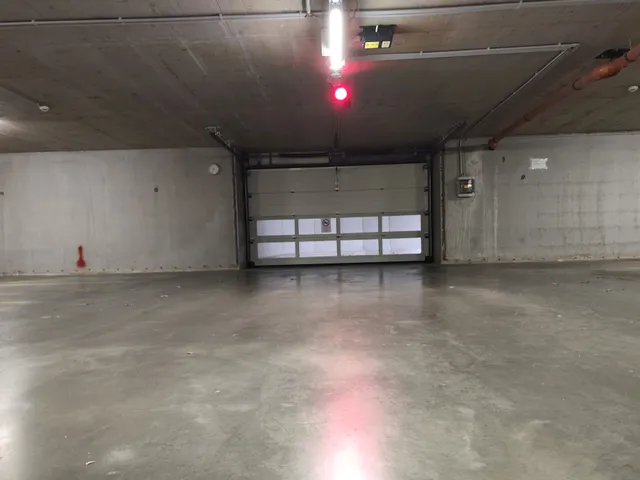 Kiadó garázs Komárom, bem józsef 7 13 nm