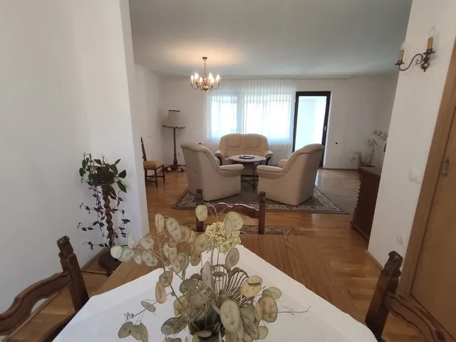 Eladó lakás Győr, Nádorváros 81 nm