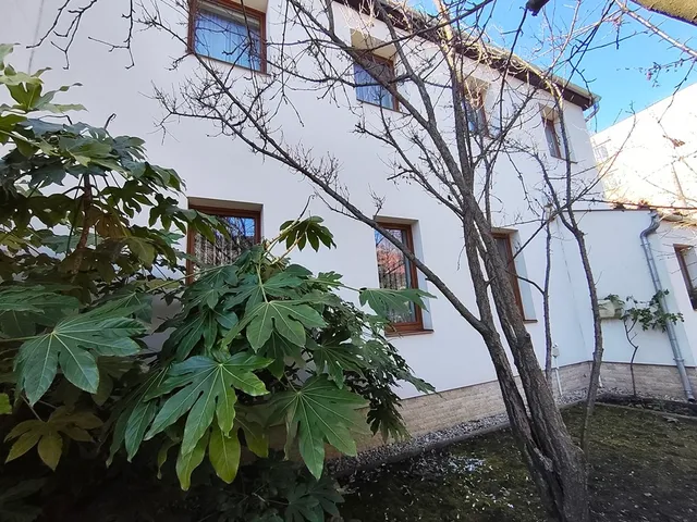 Eladó lakás Győr, Nádorváros 83 nm