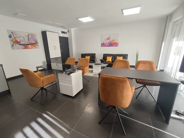 Eladó kereskedelmi és ipari ingatlan Komárom, klapka 21 40 nm