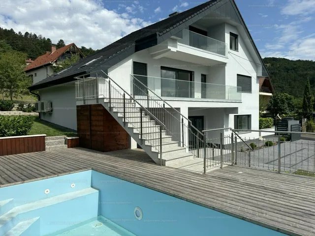 Eladó ház Balatonfüred, Balatonarács 270 nm