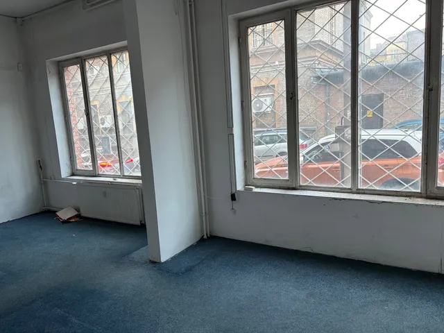 Eladó kereskedelmi és ipari ingatlan Budapest II. kerület, Ezredes utca 37 nm