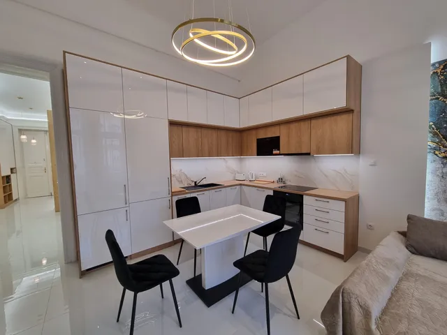 Kiadó lakás Budapest VI. kerület, Nagykörúton belüli terület 72 nm