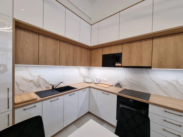 Kiadó lakás Budapest VI. kerület, Nagykörúton belüli terület, Teréz körút  72 nm